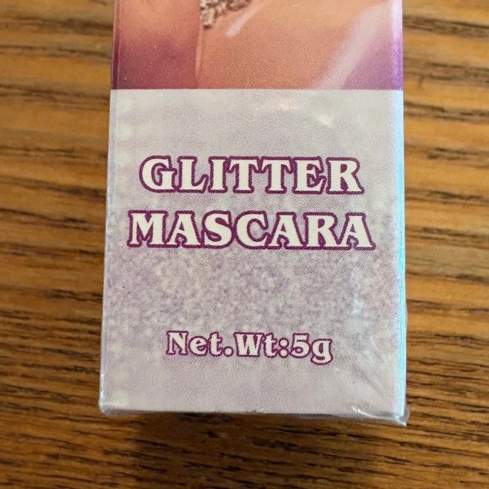 🆕Qiciy Clear Glitter Mascara.